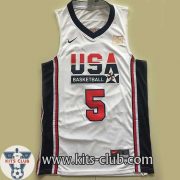 DAVID-ROBINSON-White-web-0002