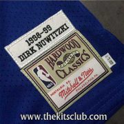 DALLAS-NOWITZKI-01-web-04 DALLAS-NOWITZKI-01-web-04