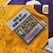 BRYANT-LAKERS-YELLOW-8-DENSE-web-05 BRYANT-LAKERS-YELLOW-8-DENSE-web-05