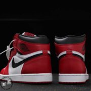 AJ1-CLASSIC-01web-04