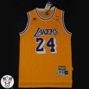 KOBE-LEGEND-web-01jpg