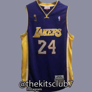 גופיית משחק מיטשל אנד נס לייקרס קובי בריאנט גירסת אליפות 2008/09 . משלוח חינם