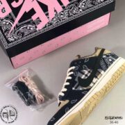 SB-DUNK-LOW-TRAVIS-SCOTT-web-04