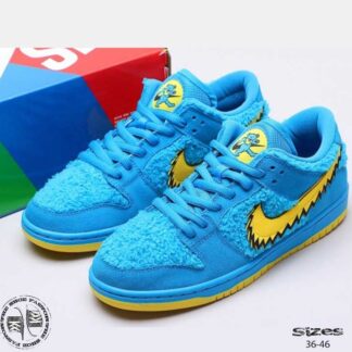 נייקי SB DUNK LOW GRAYEFUL DEAD BEARS BLUE. מידות 36-46. משלוח חינם