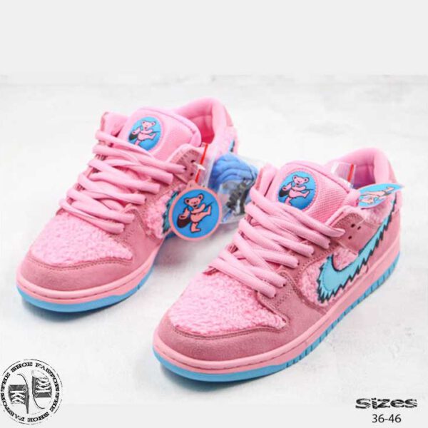 נייקי SB DUNK LOW GRAYEFUL DEAD BEARS PINK. מידות 36-46. משלוח חינם