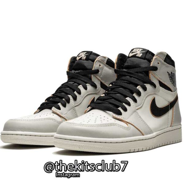 AJ1-SB-LIGHT-BONE-web-01 AJ1-SB-LIGHT-BONE-web-01