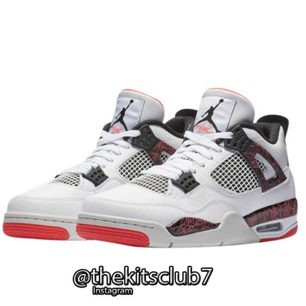 AJ4-RETRO-FLIGHT-NOSTALGIA-web-01