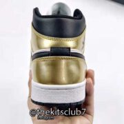 AJ1-MID-SE-METALLIC-GOLD-web-05