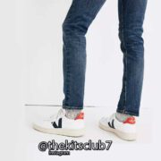 VEJA-V-10-BLUE-V-RED-web-05