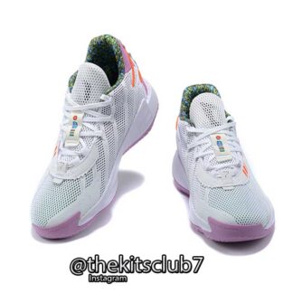 אדידס לילארד DAME 7 BUZZ TOY STORY. מידות: 40-46. משלוח חינם