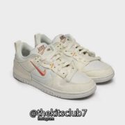 SB-DUNK-DISRUPT-PALE-IVORY-web-01