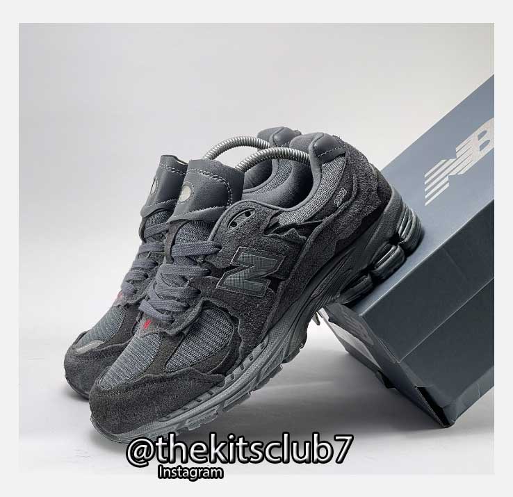 NEW-BALANCE-2002-PHANTOM-web-02