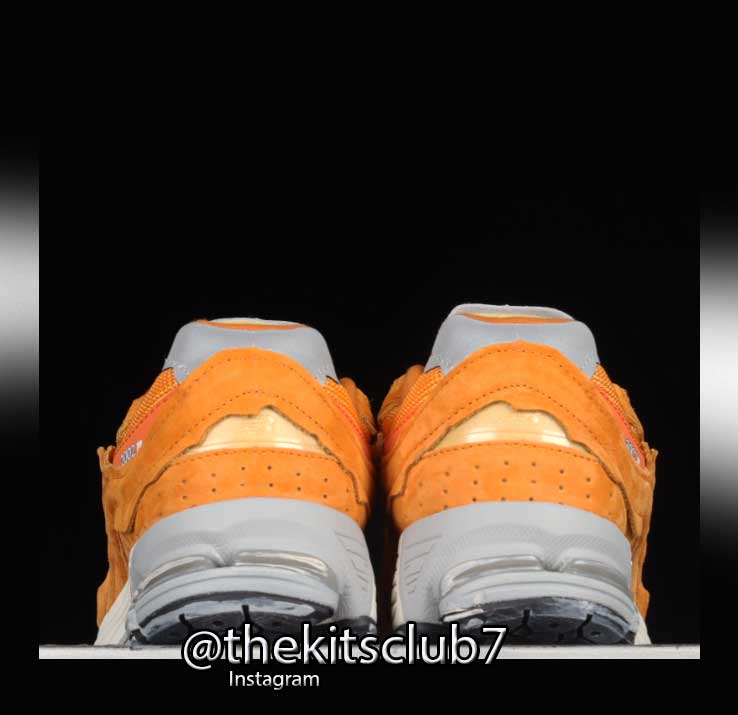 NEW-BALANCE-2002-VINTAGE-ORANGE-web-03