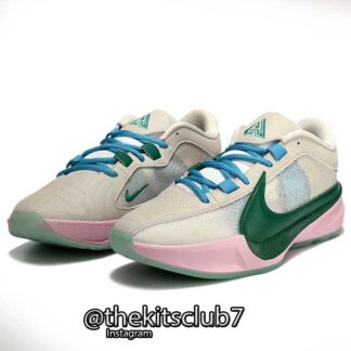 נעלי כדורסל יאניס פריק 5 NIKE ZOOM FREAK 5 FIVE THE HARD WAY. מידות 36-46. משלוח חינם