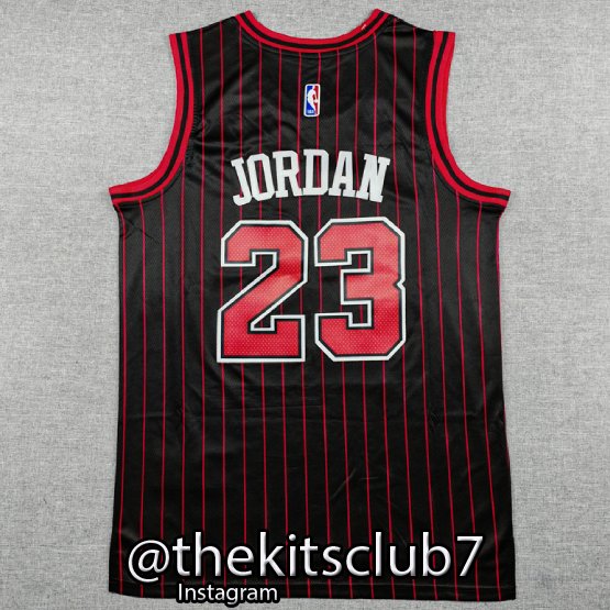 CHICAGO-2026-STRIPES-JORDAN-02